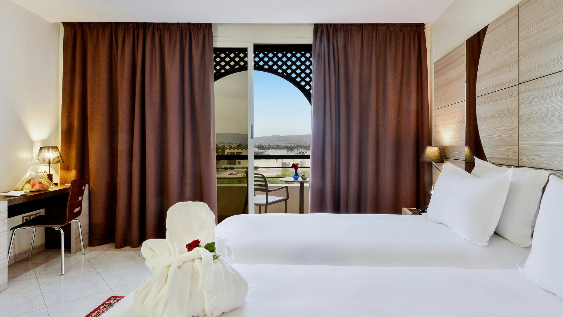 Investing-hotel-Oman (3)