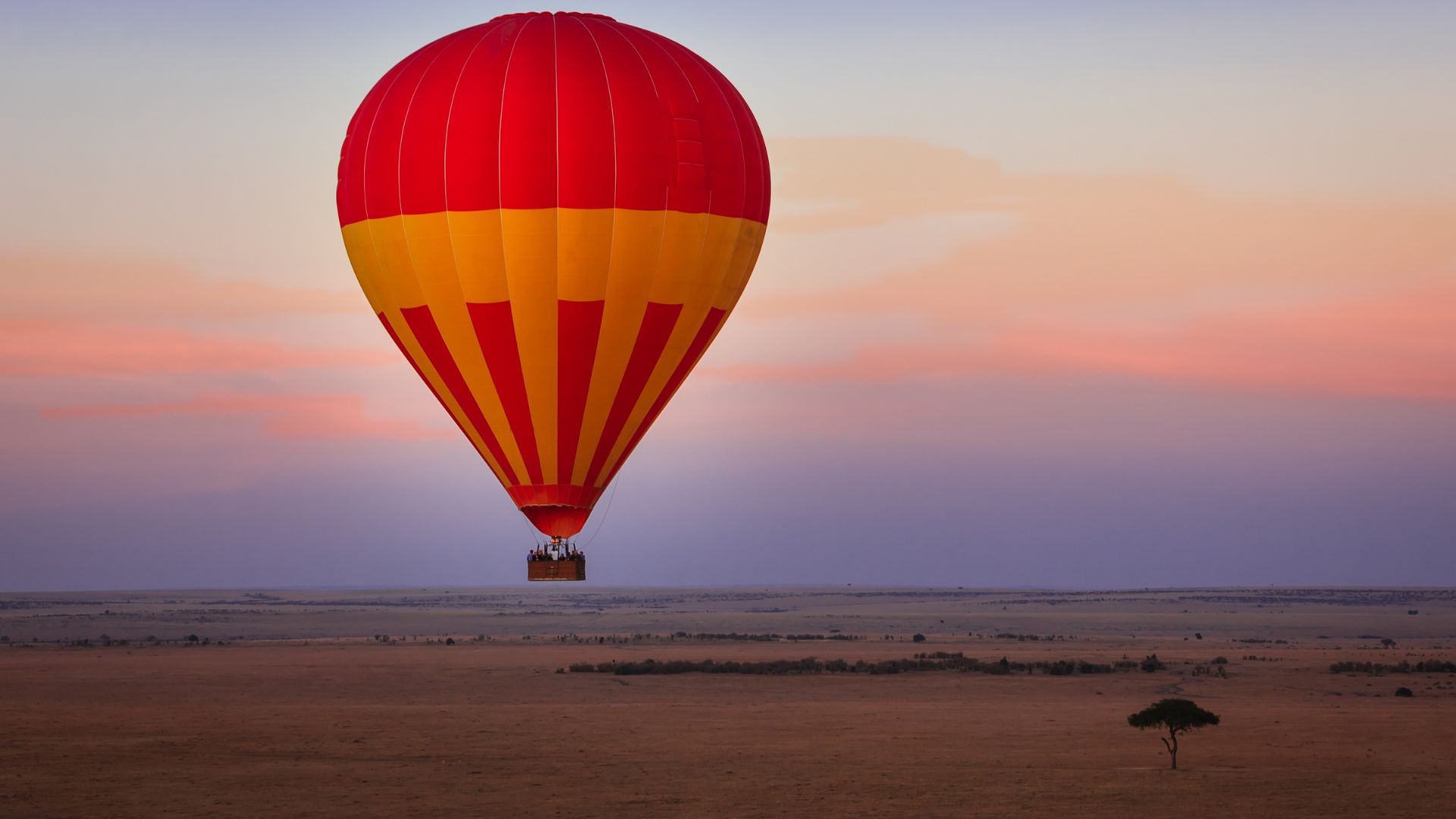 hot air ballooning in Oman (1)